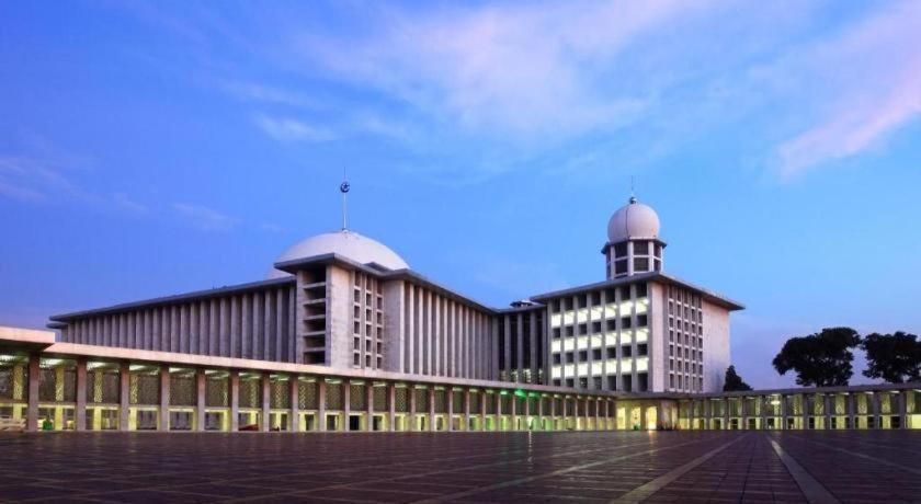 Hotel Lautze Indah Jakarta Exterior photo