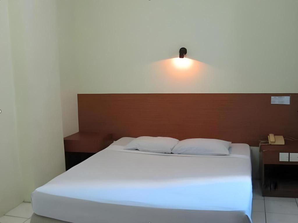 Hotel Lautze Indah Jakarta Exterior photo